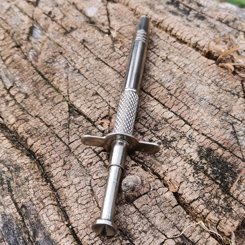 Инструменти - клещи, ножици, кохери, ножове... Инструмент MIKADO BAIT GRIPPER / за извличане на стръв