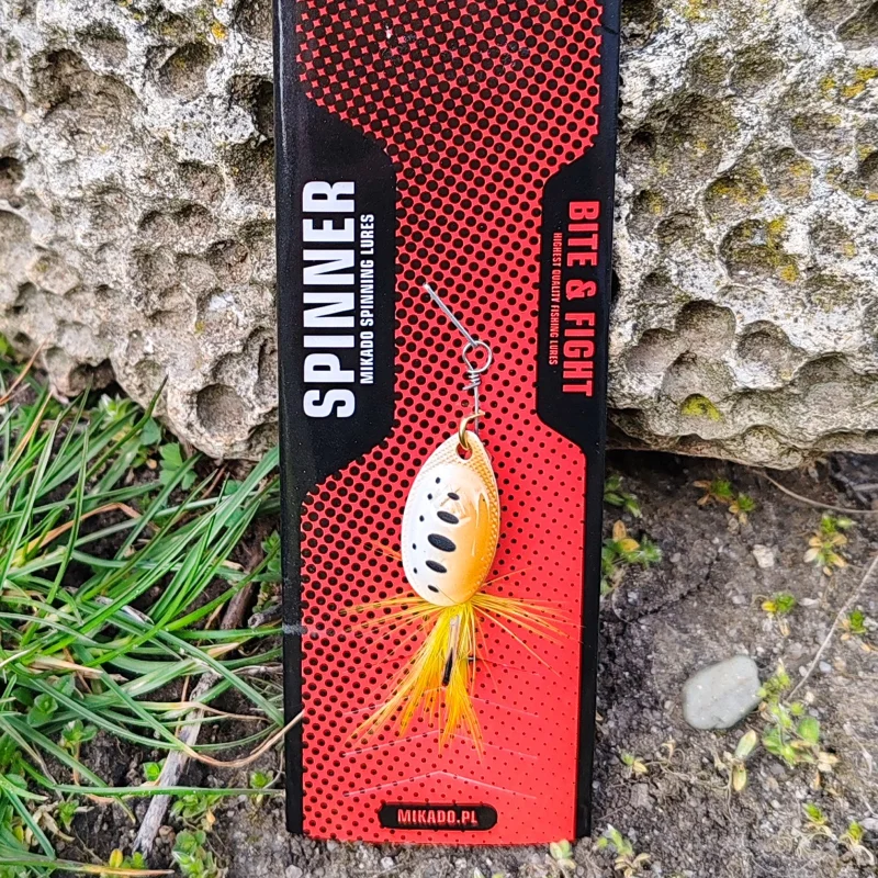 Блесни - Въртящи Блесна MIKADO FOCUS WITH TASSEL / 30