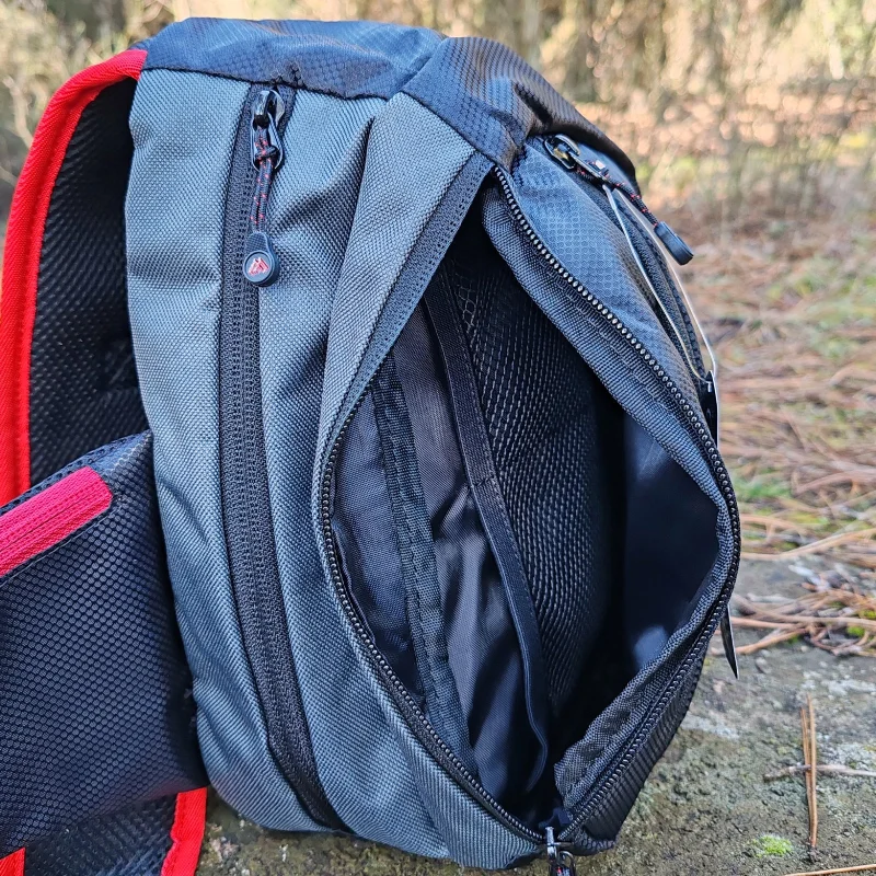 Сакове и чанти Чанта MIKADO - SLING BAG / 29 x 20 x 14 см