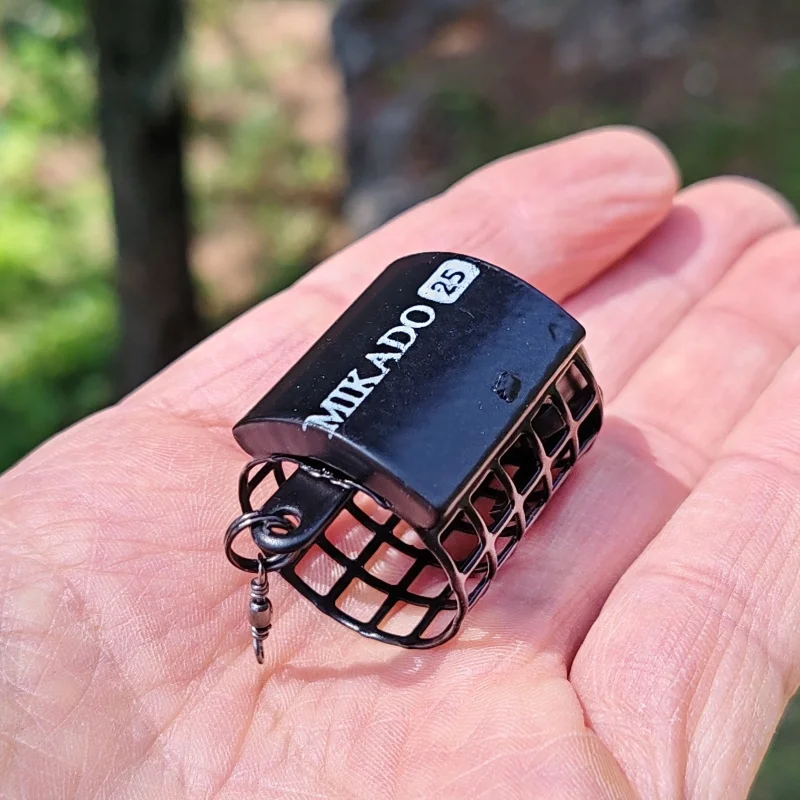 За риболов на шаран Хранилка MIKADO - AMKZ-07 / кръгла - 20 грама