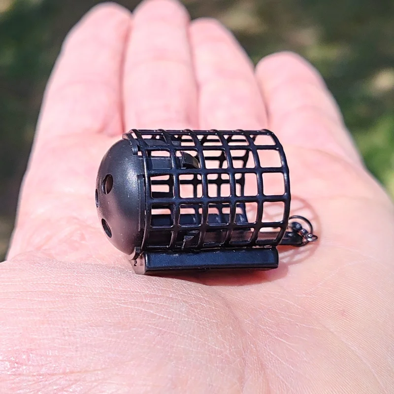 За риболов на шаран Хранилка MIKADO - AMKZ-07 / кръгла - 20 грама