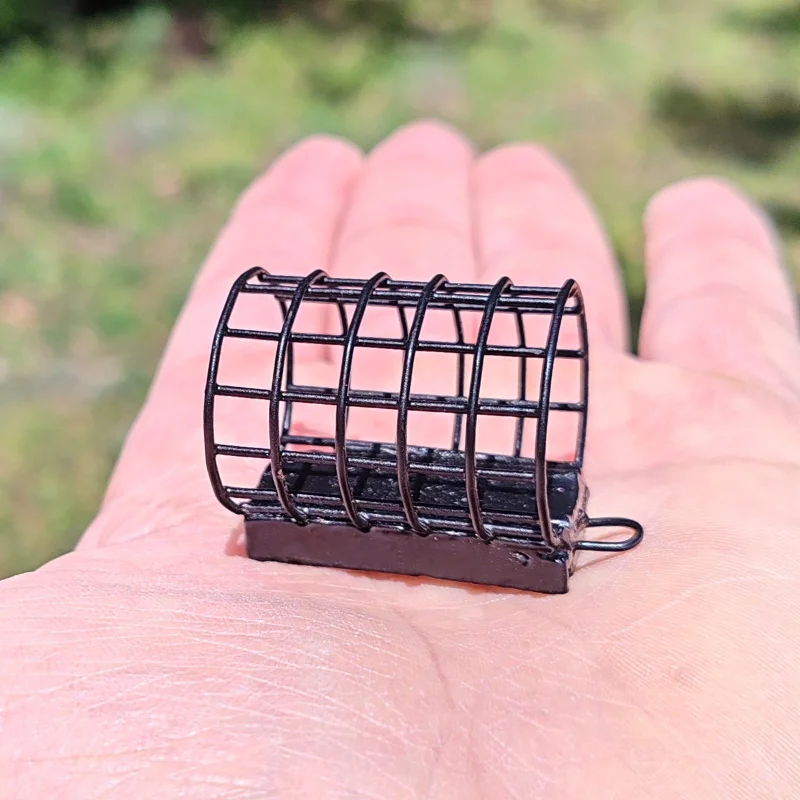 За риболов на шаран Хранилка ROBINSON / кръгла - 20 грама