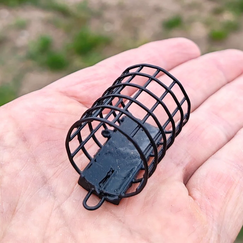 За риболов на шаран Хранилка ROBINSON / кръгла - 20 грама