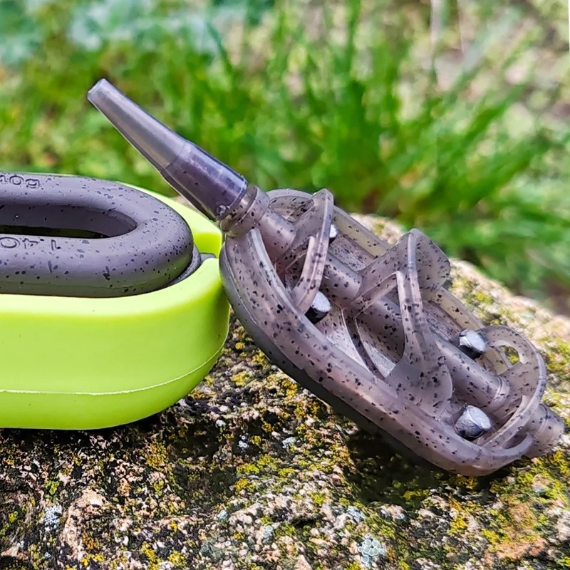 За риболов на шаран Хранилка ROBINSON METHOD FEEDER / 40 г