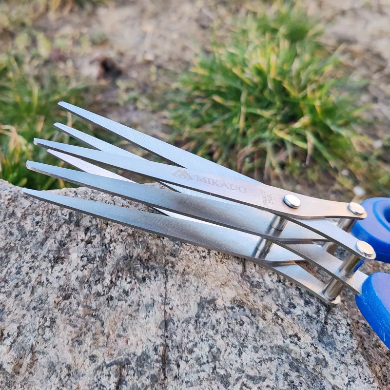 Инструменти - клещи, ножици, кохери, ножове... Ножица за стръв - MIKADO / WORMS