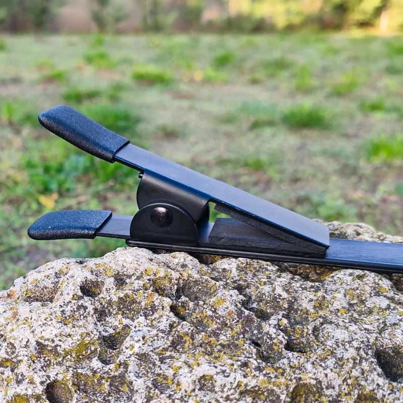 Инструменти - клещи, ножици, кохери, ножове... Щипка MIKADO - AMC-043 / за разпъване с лодка