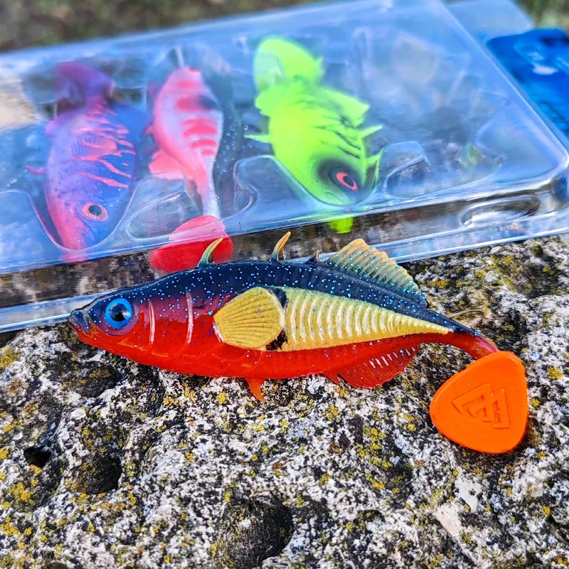 Спининг Силиконова примамка MIKADO REAL FISH STICKLEBACK 5 см