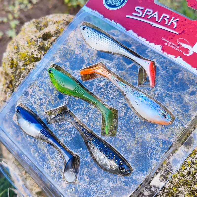 Спининг Силиконова примамка MIKADO SPARK 5,5 см / MIX