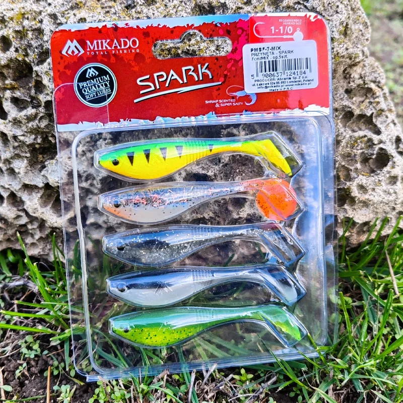 Спининг Силиконова примамка MIKADO SPARK 7 см / MIX