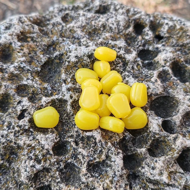 За риболов на шаран Царевица силиконова YELLOW CORN - CR / 15 бр.